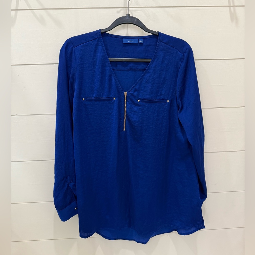 Women's Blue Top